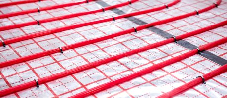 Pokládka podlahového topení před zalitím betonem