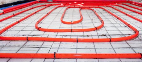 Pokládka podlahového topení před zalitím betonem