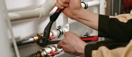 Tlak v topném systému, proč kolísá? Topení Petřík